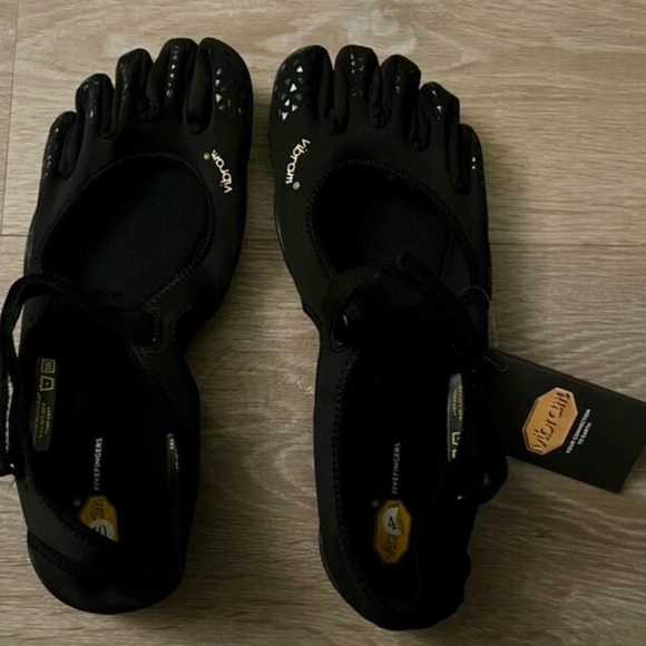 Vibram Shoes - Vibram